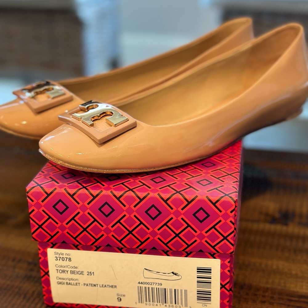 NEW Tory Burch Flats